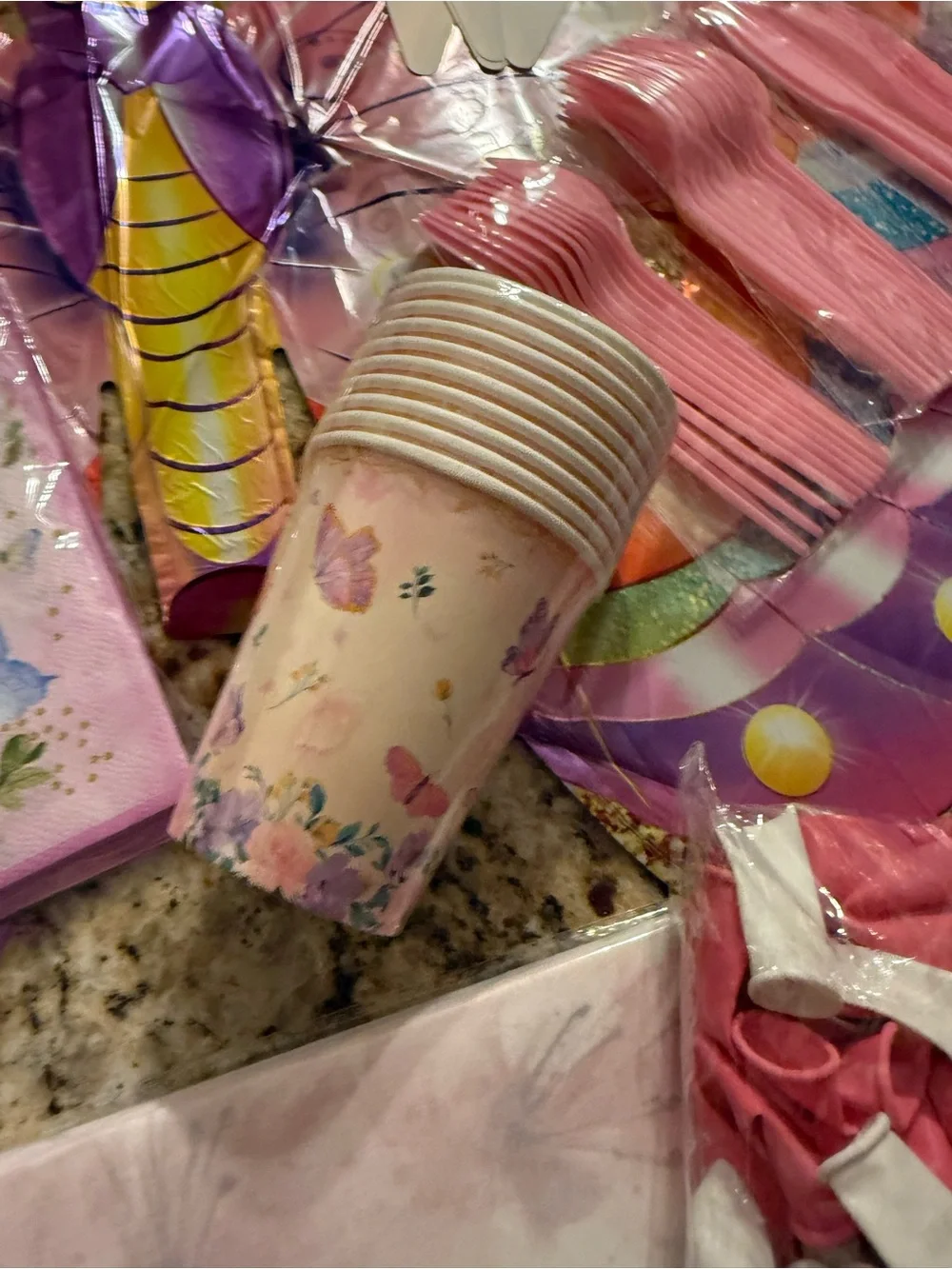 Pinkerton Butterfly Party Supplies Kit - Party Decorations and Tableware